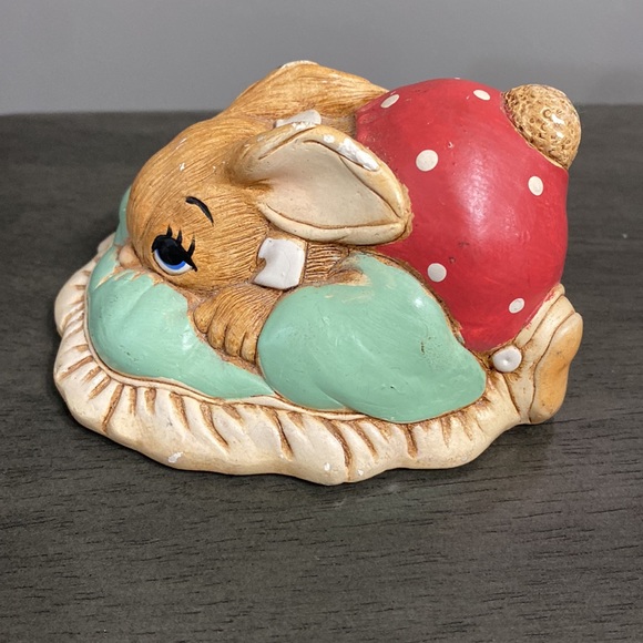 “Dodger” Hand Painted Stonecraft by Pendelfin Collections Made in England 1999 - Picture 2 of 6